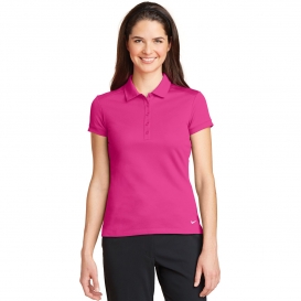Nike 746100 Vivid Pink