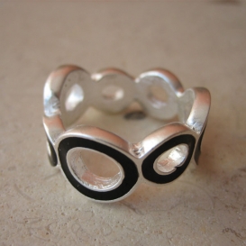 Stella Ring - Black - Size 7