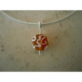 Frosted Scrollwork Pendant Necklace - Amber