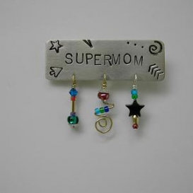 SUPERMOM Pin