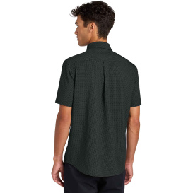 Mercer+Mettle MM2006 Short Sleeve UV Capital Tech Shirt - Deep Black Triangle Print