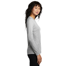 District DT110 Women\'s Perfect Blend CVC Long Sleeve Tee - Light Heather Grey