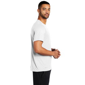 Nike DV7299 Team rLegend Tee - White | Full Source