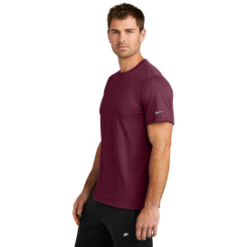 Nike NKDX8730 Swoosh Sleeve rLegend Tee - Deep Maroon