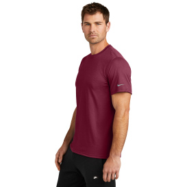Nike NKDX8730 Swoosh Sleeve rLegend Tee - Team Maroon
