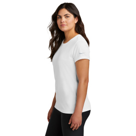 Nike NKDX8734 Ladies Swoosh Sleeve rLegend Tee - White