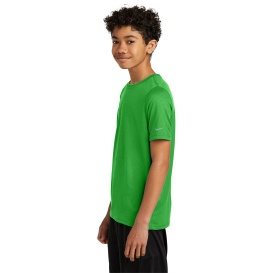 Nike NKDX8787 Youth Swoosh Sleeve rLegend Tee - Apple Green