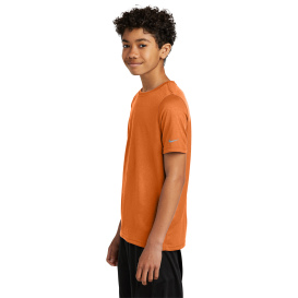 Nike NKDX8787 Youth Swoosh Sleeve rLegend Tee - Desert Orange