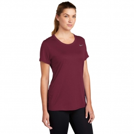 Nike CU7599 Ladies Legend Tee - Deep Maroon