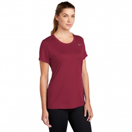 Nike CU7599 Ladies Legend Tee - Team Maroon
