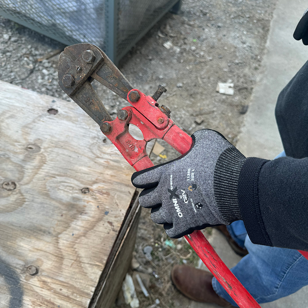 C2V Omni-X 1135G Cut Level A9 18-Gauge Engineered Gloves - Sandy