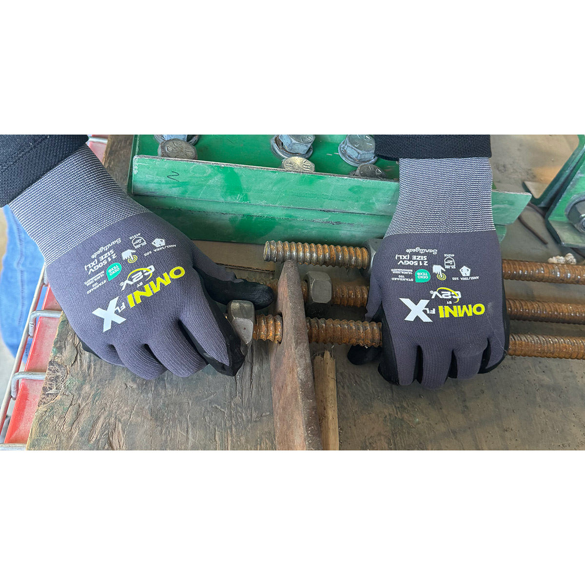 C2V Omni FLX 2150G Premium Nylon/Spandex Shell Gloves - Foam